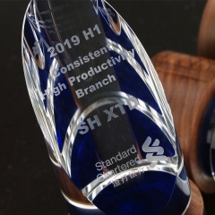 Nouveau design trophée de cristal trophée personnalisé créatif solide trophée en bois pic de glace obélisque prix de cristal