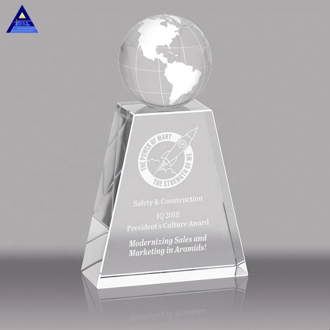 Unique Design Crystal Hand Hold Globe Trophy Award for Fair Souvenir