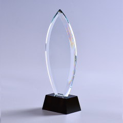 Trofeo de premio de cristal ovalado con forma de hoja de cristal de bloque en blanco K9 de alta calidad con base negra