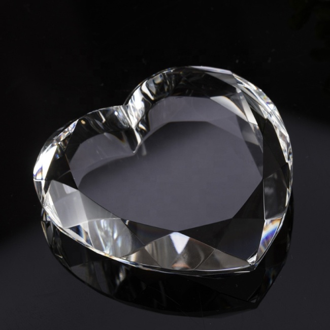 Wholesale Wedding Customized Engraved Crystal Heart Paperweight For Wedding Guests Gifts