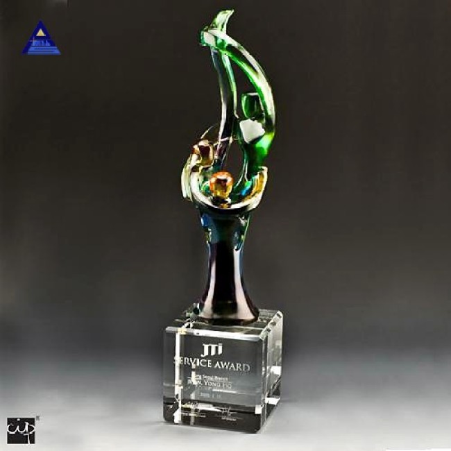 Newest customized blank glass iceberg crystal trophy and awards icepeak- -NO.1 Crystal Trophy Factory