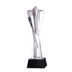 Оптовая дешевая индивидуальная гравировка логотипа K9 Crystal Glass Star Trophy с черным основанием