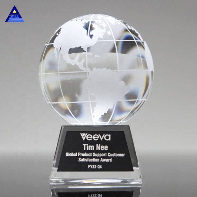 Mini globe de cristal magnifiquement conçu pour des faveurs Souvenirs de mariage décoration trophée de terre en verre
