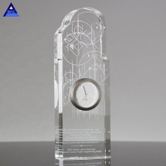 Horloge en cristal antique laser optique personnalisée du trophée 3D de récompense de distorsion temporelle pour le bureau décoratif