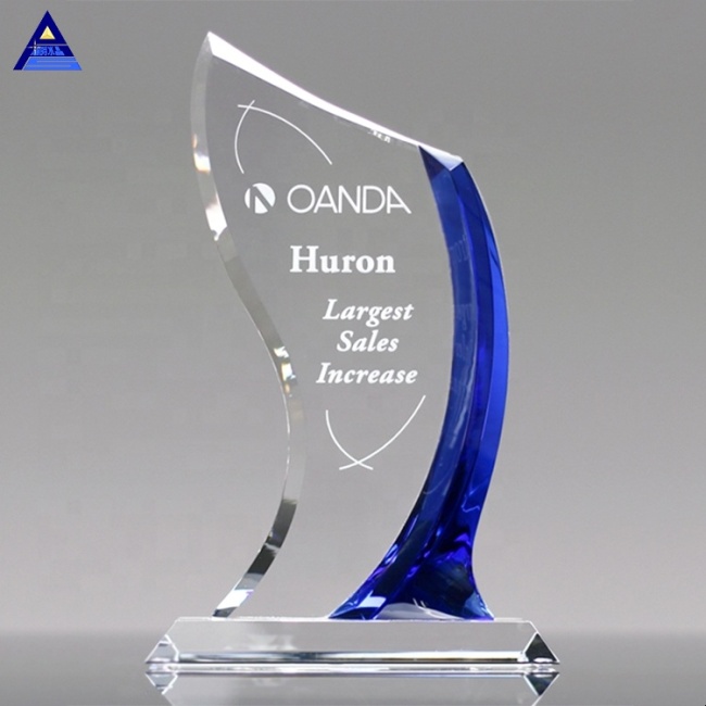 China Custom High Quality New Creative Design Crystal Potomac Award Trophy