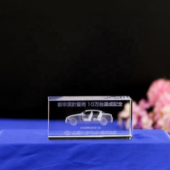 3D-Lasergravur, blanko, kleines antikes privates Auto, Glaswürfel, Kristall-Automodell