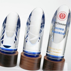 Trofeo de cristal de nuevo diseño, trofeo sólido creativo personalizado, premio de cristal de obelisco de pico de hielo de madera