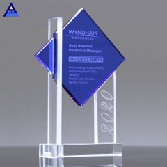Trofeo de cristal azul brillante personalizado de nuevo diseño 2019 de Yiwu