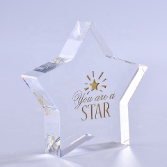 Presse-papiers en cristal en forme d'étoile claire adapté aux besoins du client par gros de mode pour la décoration de bureau