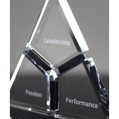 New Customized Business Gift Cutting Triangle Crystal Anniversary Trophy Awards
