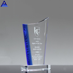 Hochwertige billige kundenspezifische modernes Design Business Crystal Award Trophy K9 Art Crystal Trophy Gift Craft
