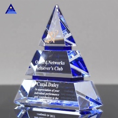 Nuevo trofeo de premio de arte de cristal óptico de vidrio de cono de pirámide personalizado