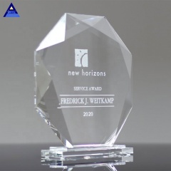 Récompenses de trophée en cristal d'octogone de verre de jade blanc transparent en gros bon marché pour la société