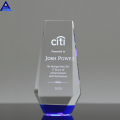 Premio de cristal óptico grabado de diseño personalizado al por mayor promocional