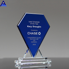 Поставка фабрики подгоняет награду трофея лазера стиля 3Д кристаллическую и ремесло формы щита кристаллическое для подарков
