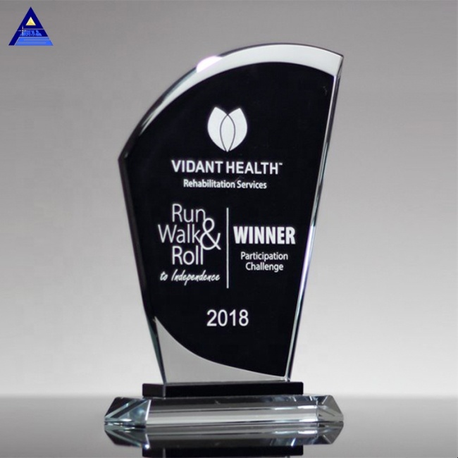2019 Новый дизайн Flame Shaped K9 Crystal Award Trophy для отличного сотрудника или команды