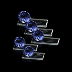 Günstige kundenspezifische Großhandelsart und weise Pujiang k9 blaue transparente Kristalltrophäe des Diamanten