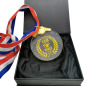 Pas cher En Gros Gravure Ronde Cristal Verre Médaille Compétition Sportive Étudiant Graduation Saison Souvenir Médaille En Métal