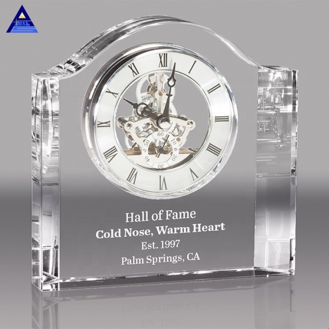 Cadeau d'horloge de bureau en cristal de faveur de mariage de mode bon marché en gros pour des souvenirs de cadeau d'invité