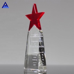 Nouvelle gravure de plaque de trophée en cristal d'étoile rouge de meilleure qualité de mode