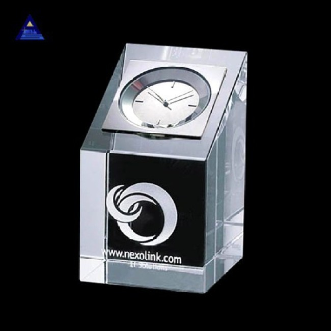 La plus récente horloge en cristal de Waterford - NO.1 Crystal Trophy Factory