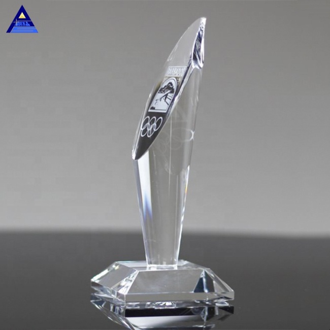 The Most Popular Custom Clear Optical Crystal Torch Award Trophy For Business Cooperation