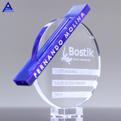Suministro de fábrica diferentes tipos de cristal azul Dynamix premio trofeo decoración del hogar cristal para venta al por mayor
