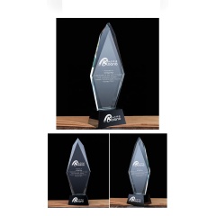 Trofeo de premio de cristal de fabricación de pico de hielo de diseño en blanco de gran oferta para grabar regalos de recuerdo