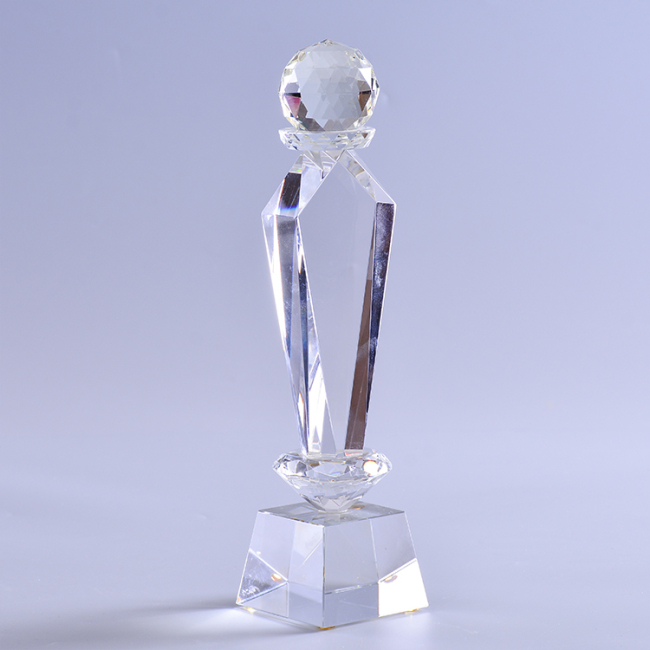 Cadeau de trophée de balle de tennis de table en cristal de forme ovale de sport de qualité supérieure