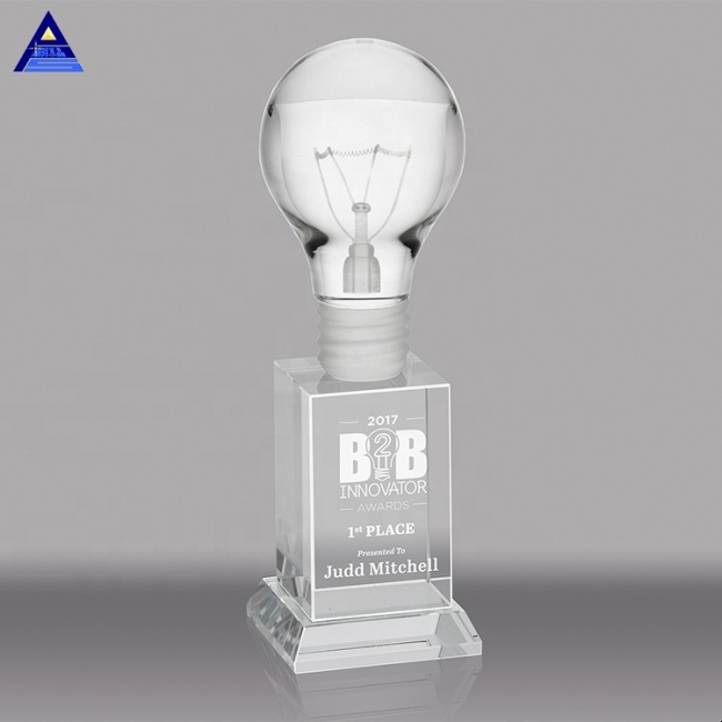 Высококачественный дешевый пользовательский K9 Clear Crystal Award Лампочка Трофей для сувенирного подарка