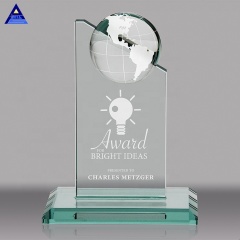 Trophée en verre de cristal de terre de forme ronde en cristal de haute qualité pour le souvenir adapté aux besoins du client