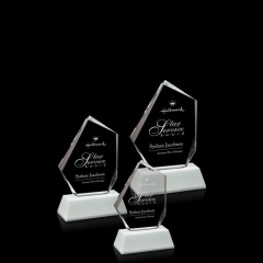 Trofeo de cristal de placa de trofeo de cristal de logotipo de grabado láser al por mayor de alta calidad de bajo costo