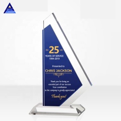 Pujiang Usine Conception Gratuite Personnalisé K9 Cristal Blanc Trophée Laser Gravé 3d Trophée Cristal Récompenses Pour Cadeau D'affaires