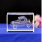 Modelo de coche de cristal de bloque de cubo de cristal de coche privado antiguo pequeño en blanco grabado con láser 3D