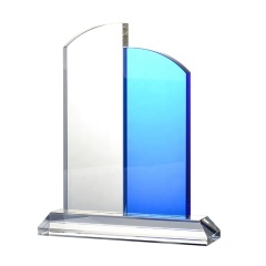 Trofeo de cristal de forma diferente K2020 personalizado de gran venta 9 en Dubai con logotipo