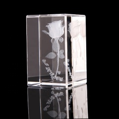 Cube de cristal de verre Laser Rose 3D Cubes de cristal vierges gravés au laser avec LED de base pour cadeau en cristal