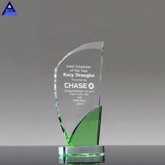 Dernière conception promotionnelle plus récent trophée de récompense de matériau en verre de cristal de gravure avec boîte-cadeau